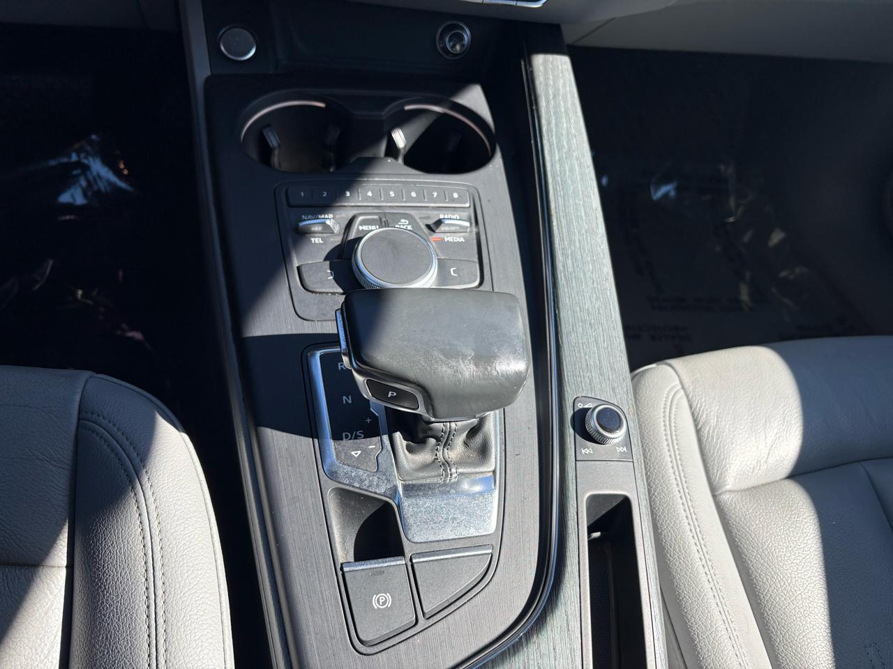 Audi A4 2.0T Premium Plus quattro Sedan 2017