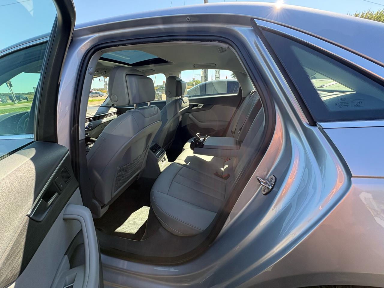 Audi A4 2.0T Premium Plus quattro Sedan 2017