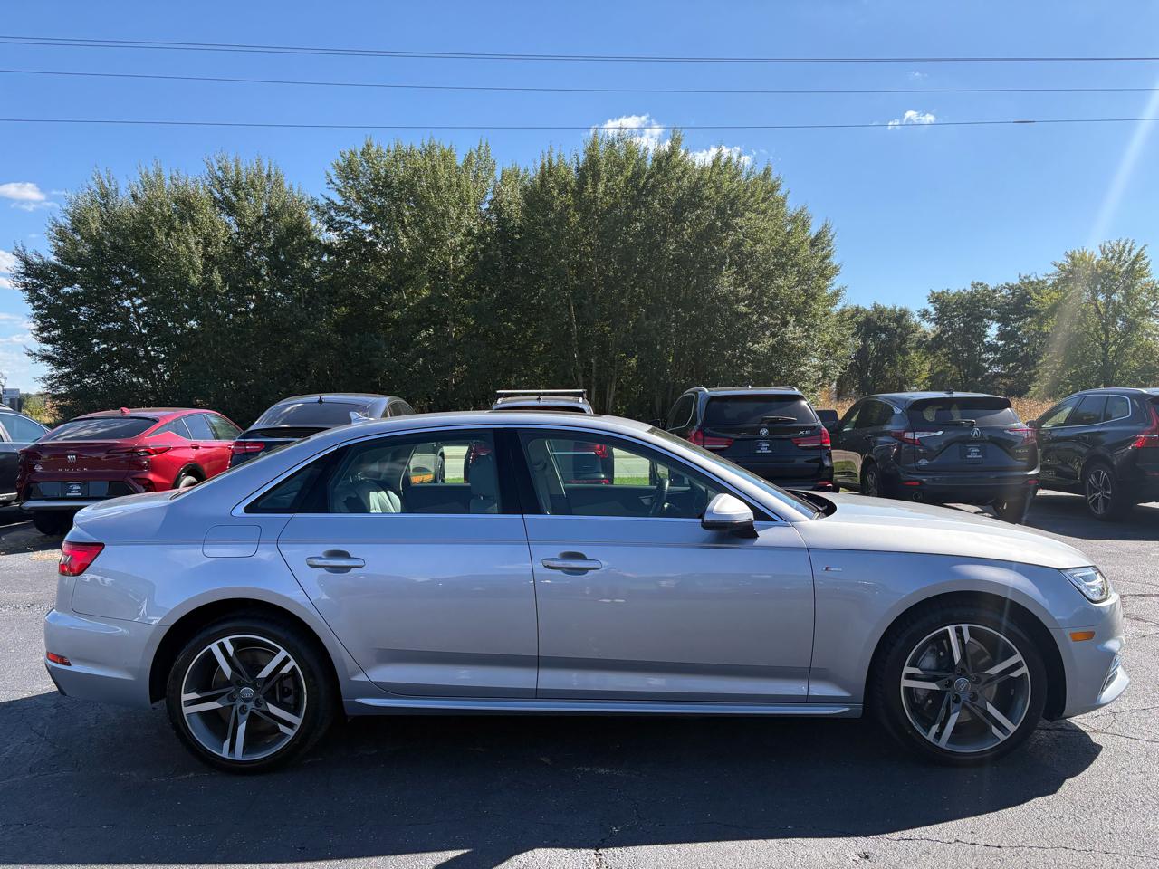 Audi A4 photo 4