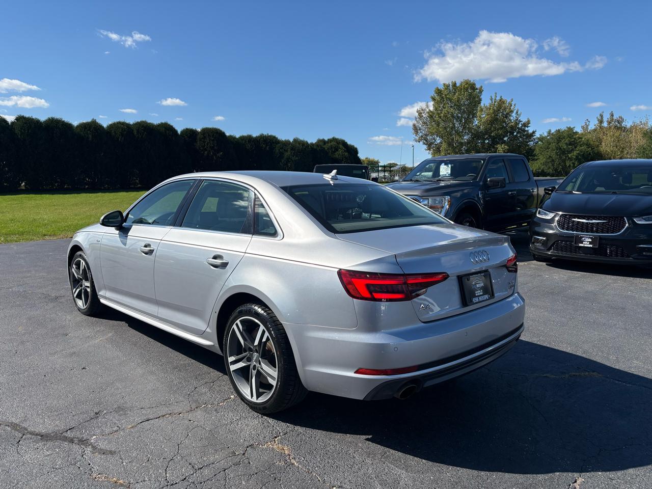 Audi A4 photo 7