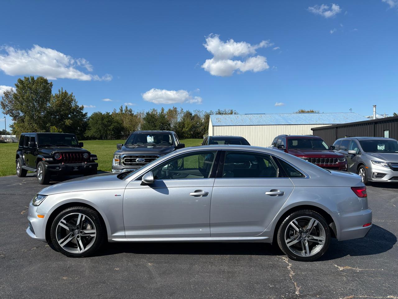 Audi A4 photo 8