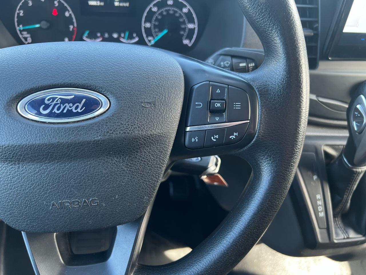 Ford Transit photo 15