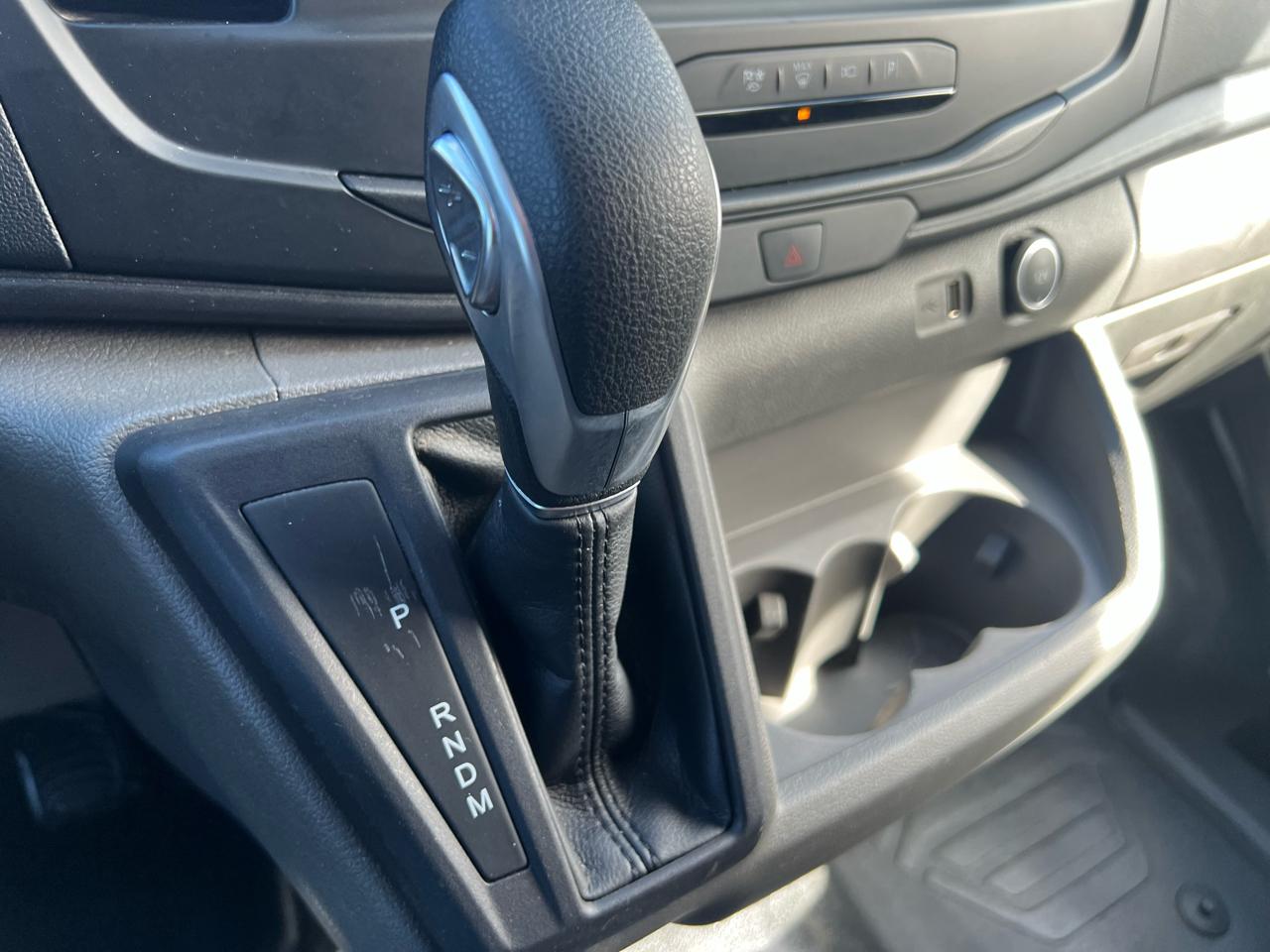 Ford Transit photo 19