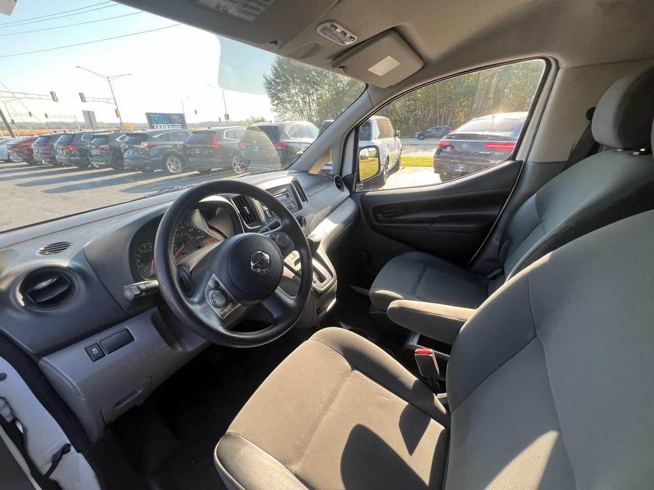 Nissan NV200 SV 2015