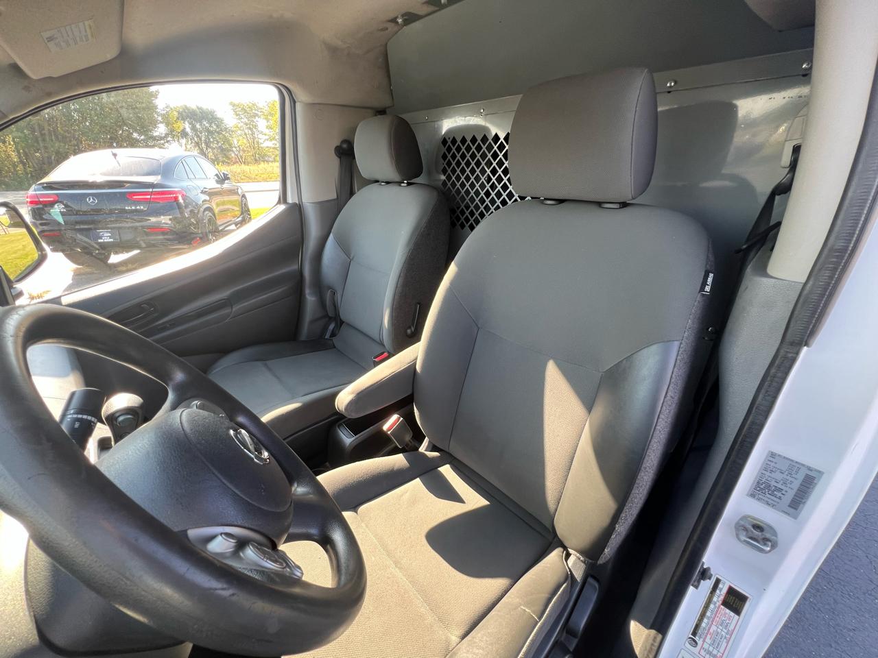 Nissan NV200 SV 2015