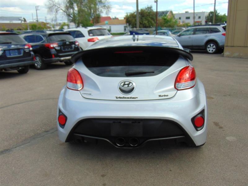 Hyundai Veloster  2013