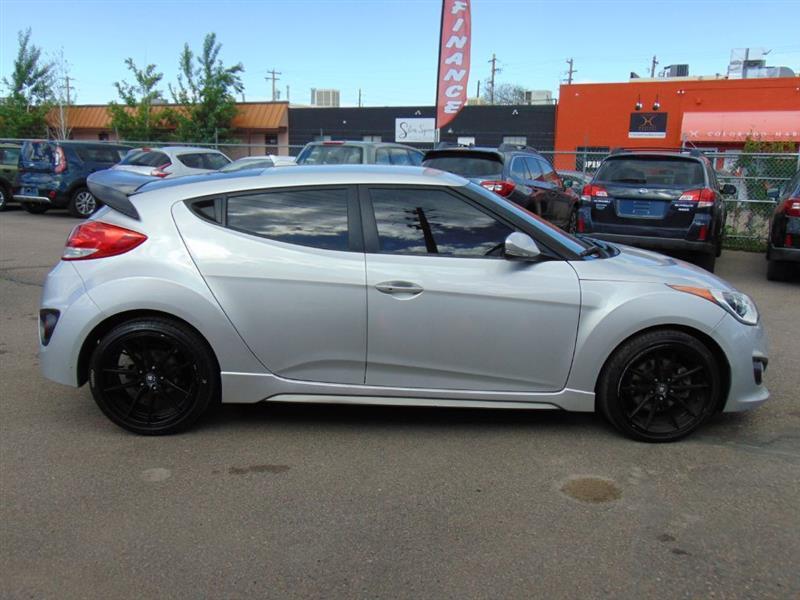 Hyundai Veloster  2013