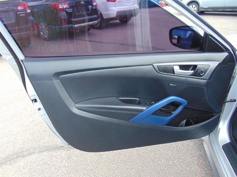 Hyundai Veloster  2013