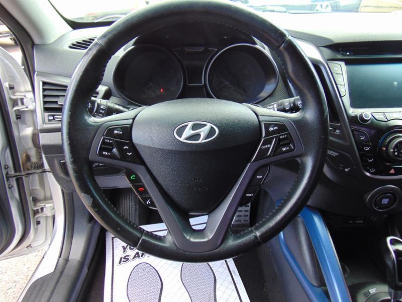 Hyundai Veloster  2013