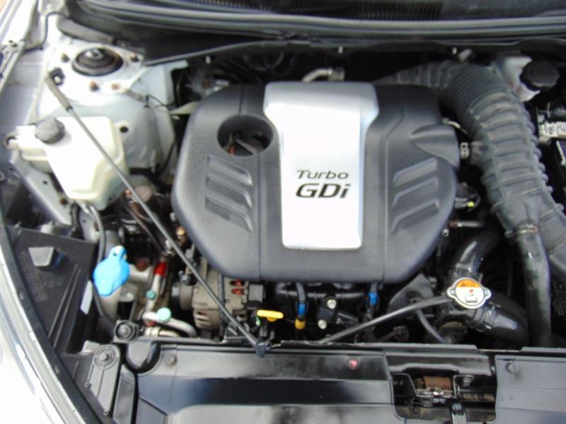 Hyundai Veloster  2013