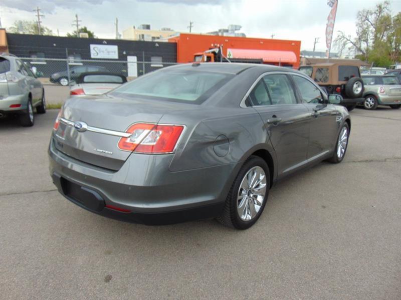 Ford Taurus  2012