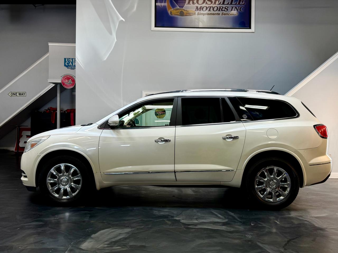 Buick Enclave FWD 4dr Leather 2013