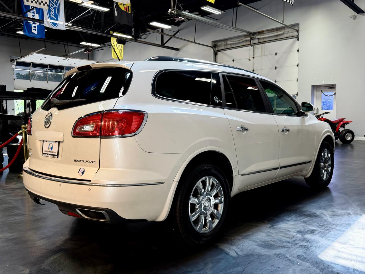 Buick Enclave FWD 4dr Leather 2013