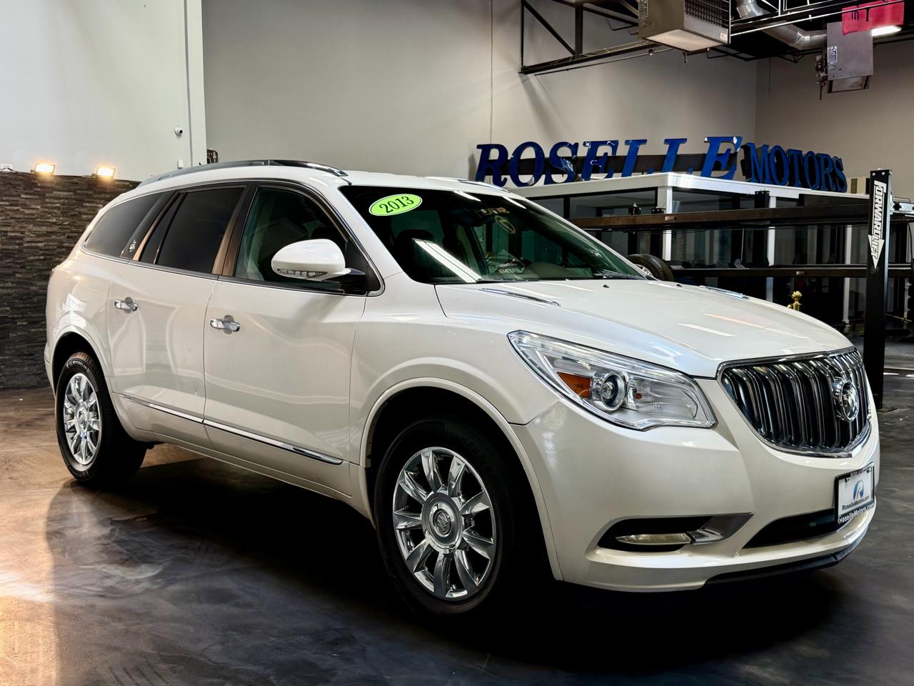 Buick Enclave FWD 4dr Leather 2013