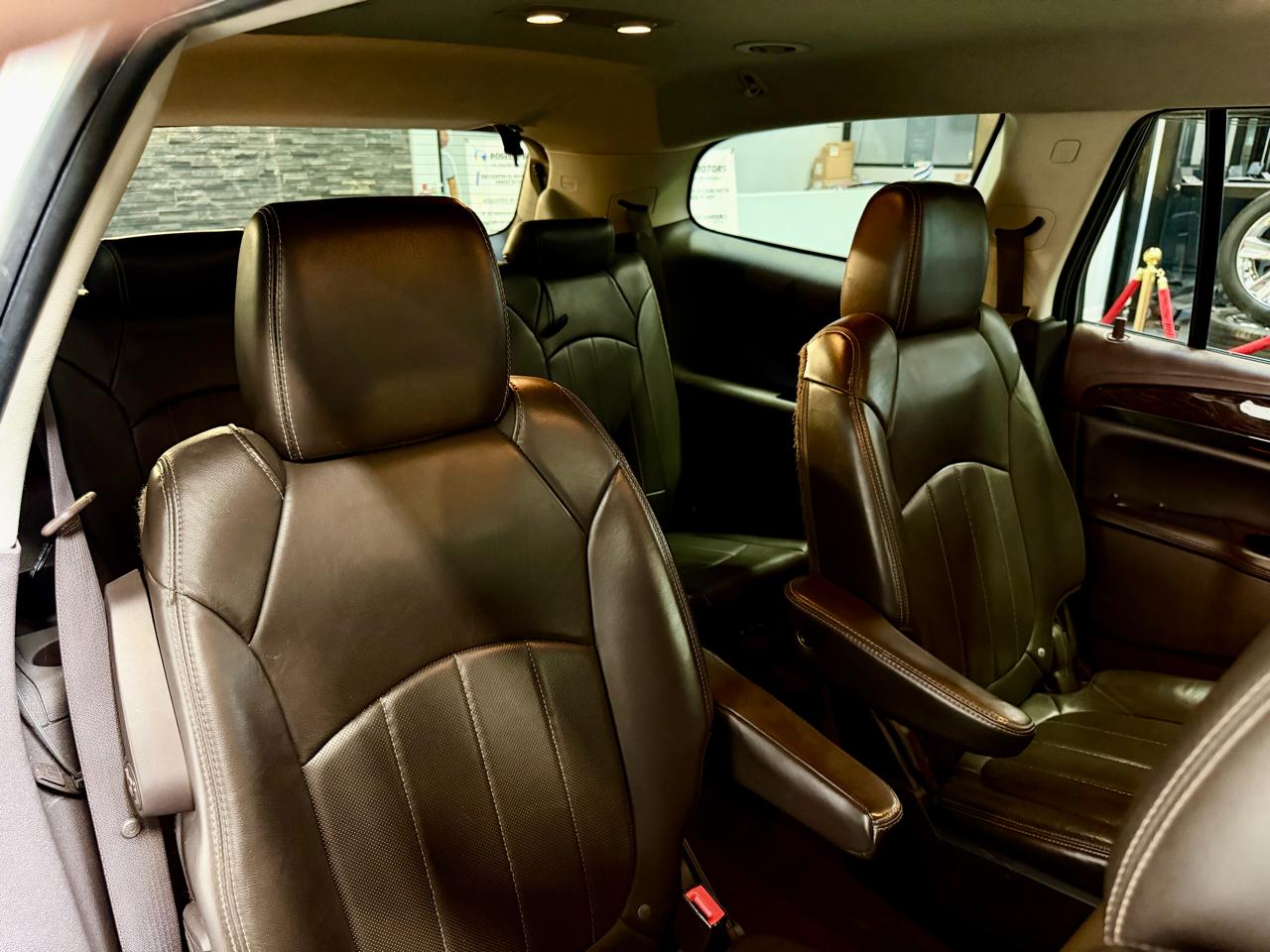 Buick Enclave FWD 4dr Leather 2013