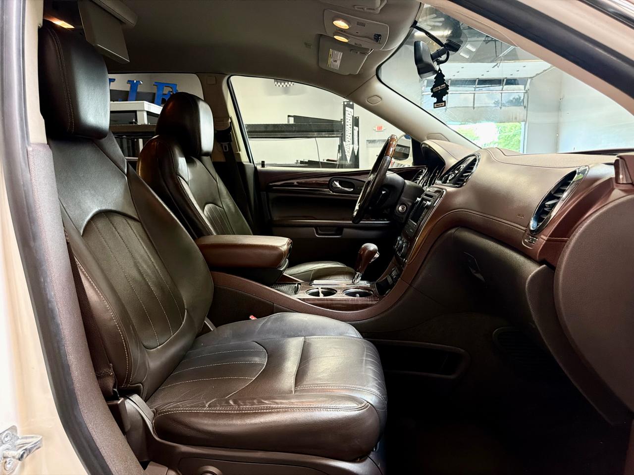 Buick Enclave FWD 4dr Leather 2013