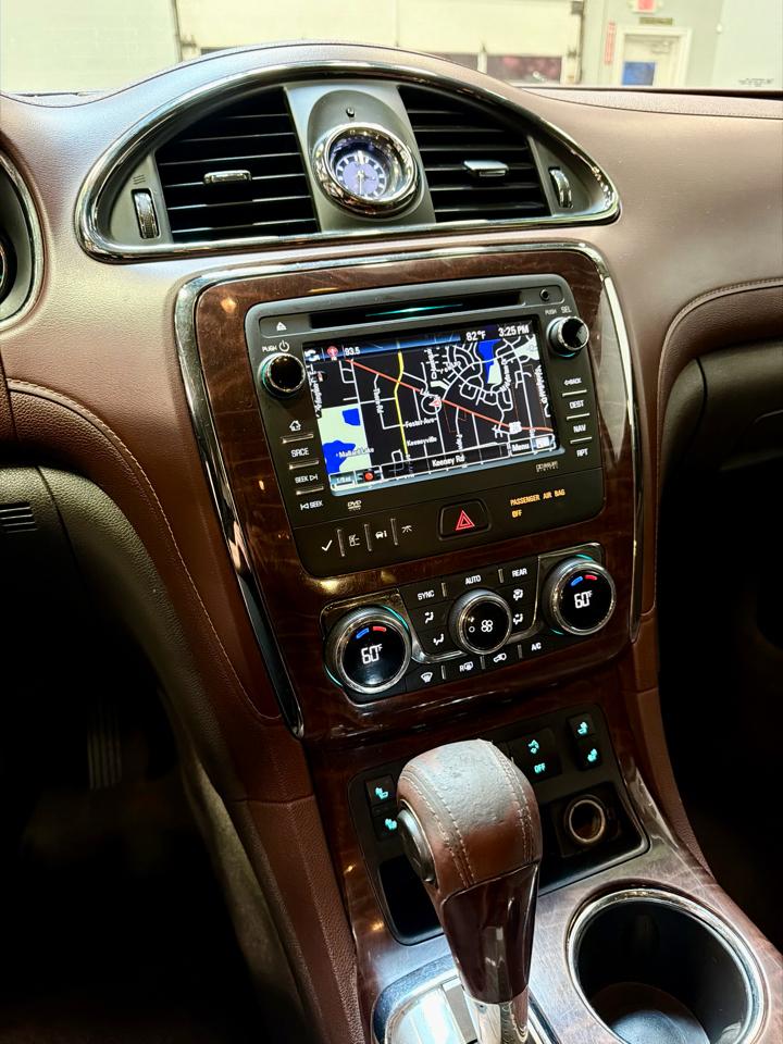 Buick Enclave FWD 4dr Leather 2013