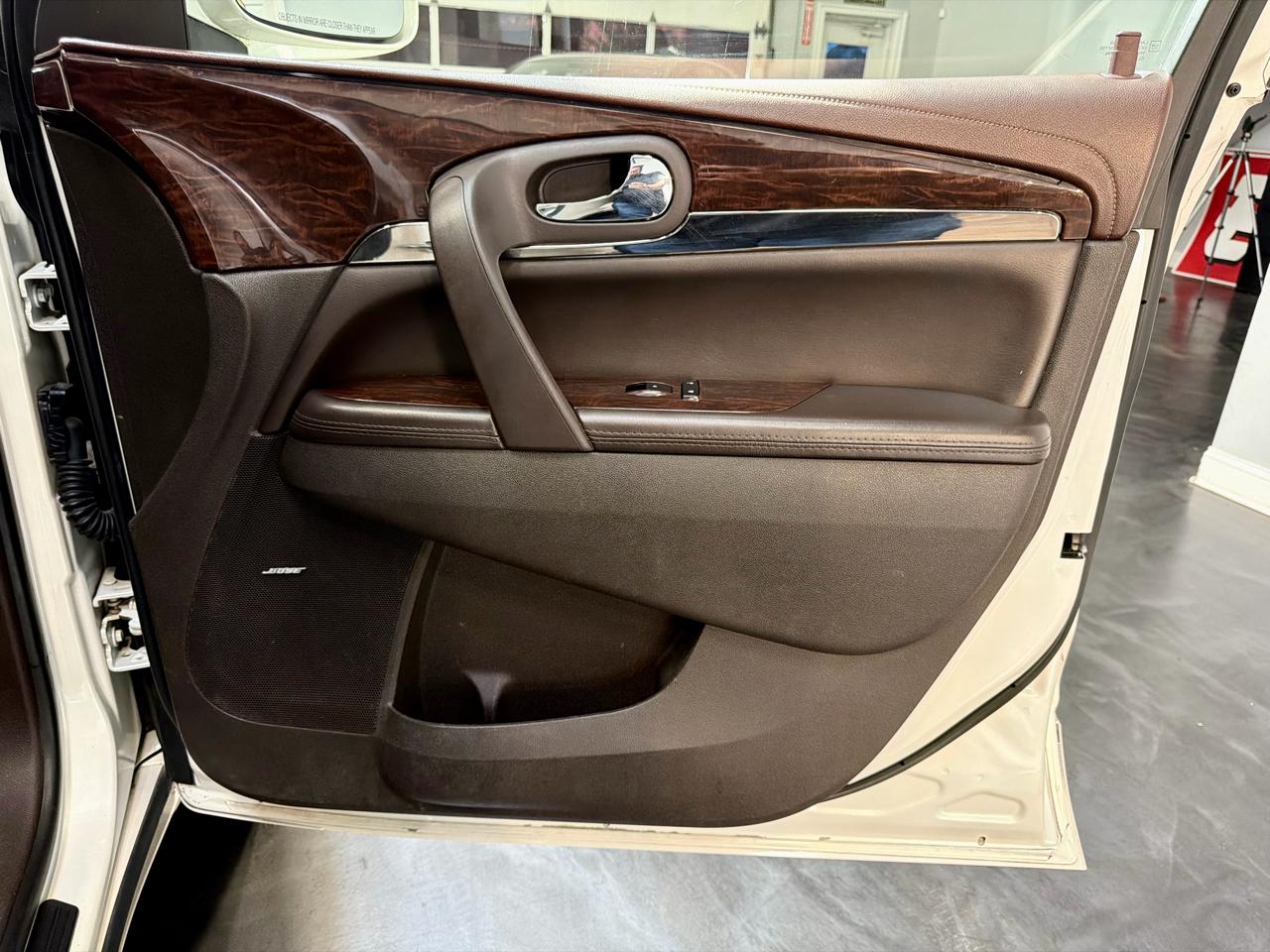 Buick Enclave FWD 4dr Leather 2013