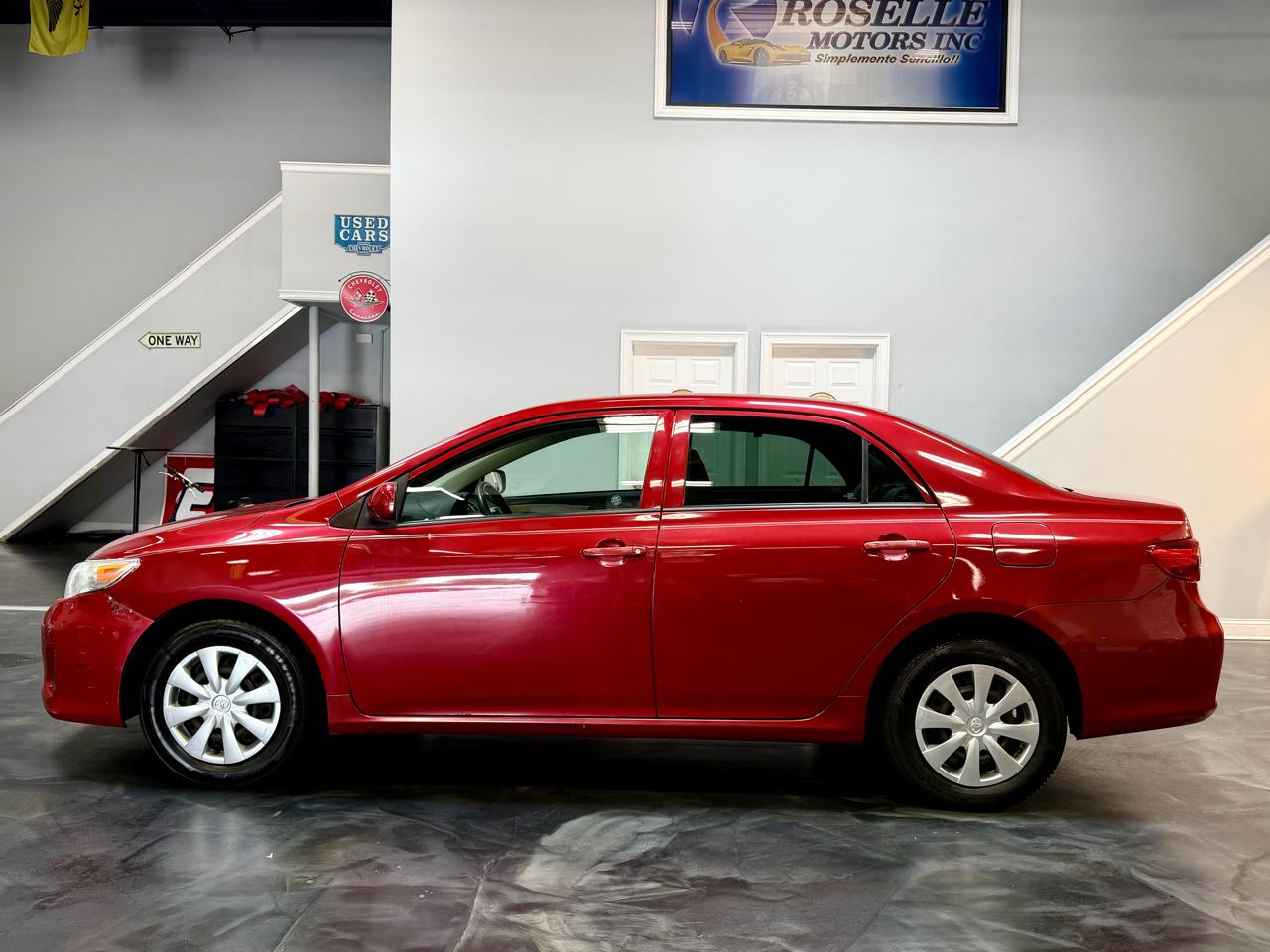 Toyota Corolla 4dr Sdn Auto LE Special Edition (Natl) 2013