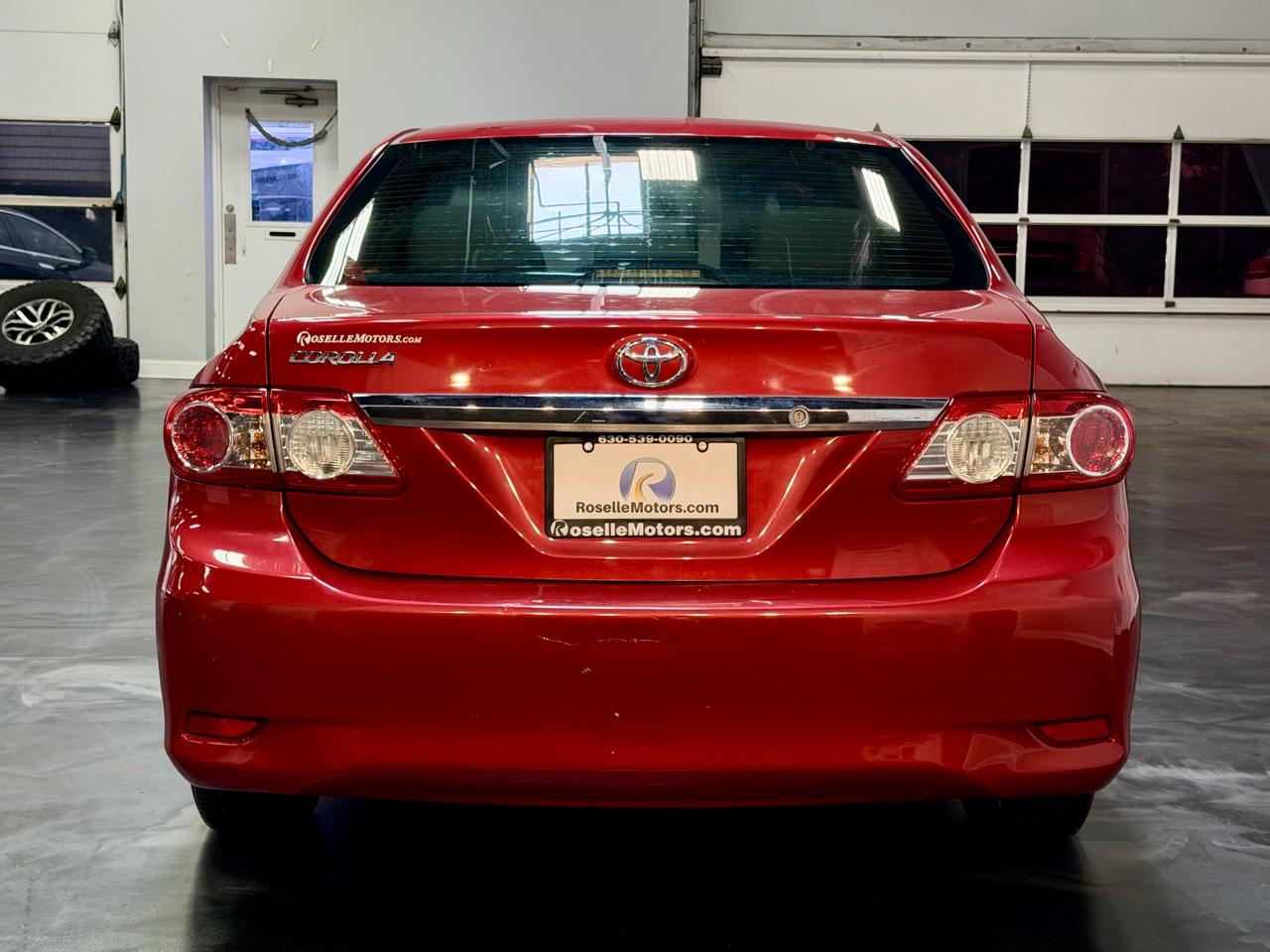 Toyota Corolla 4dr Sdn Auto LE Special Edition (Natl) 2013
