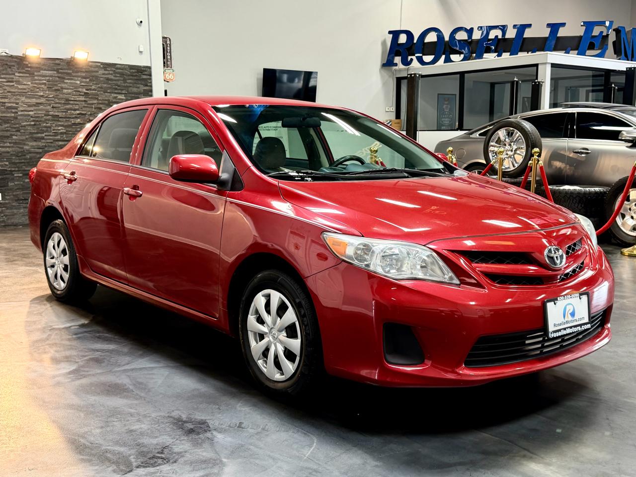Toyota Corolla 4dr Sdn Auto LE Special Edition (Natl) 2013