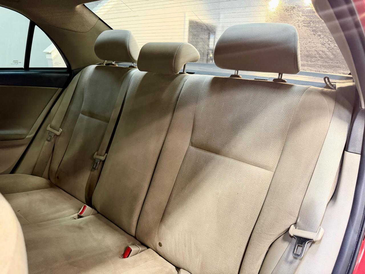 Toyota Corolla 4dr Sdn Auto LE Special Edition (Natl) 2013