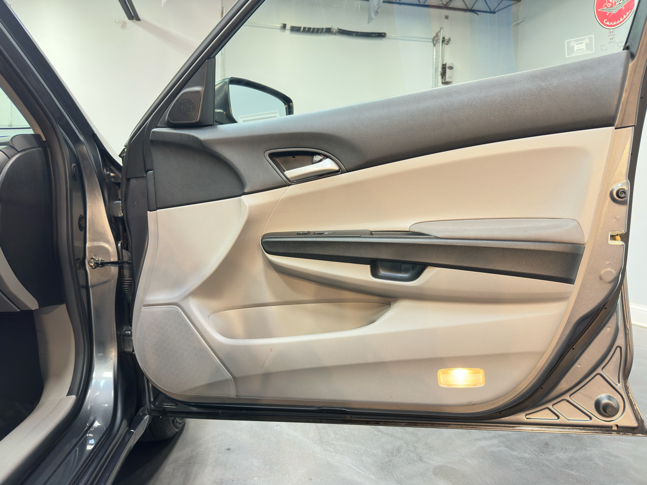 2012 Honda Accord LX photo 25