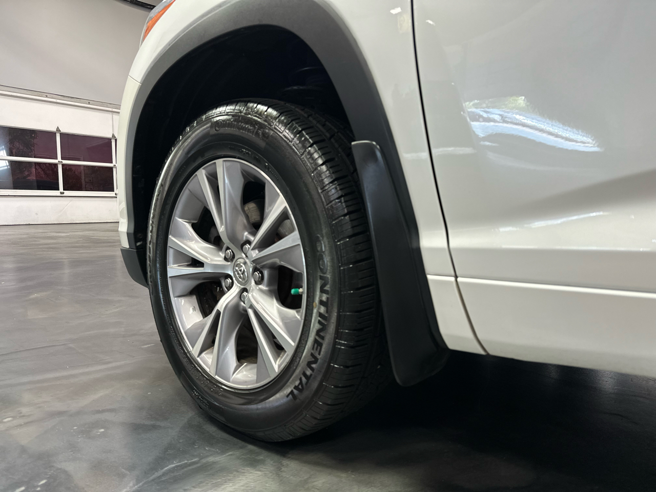 2015 Toyota Highlander XLE photo 10