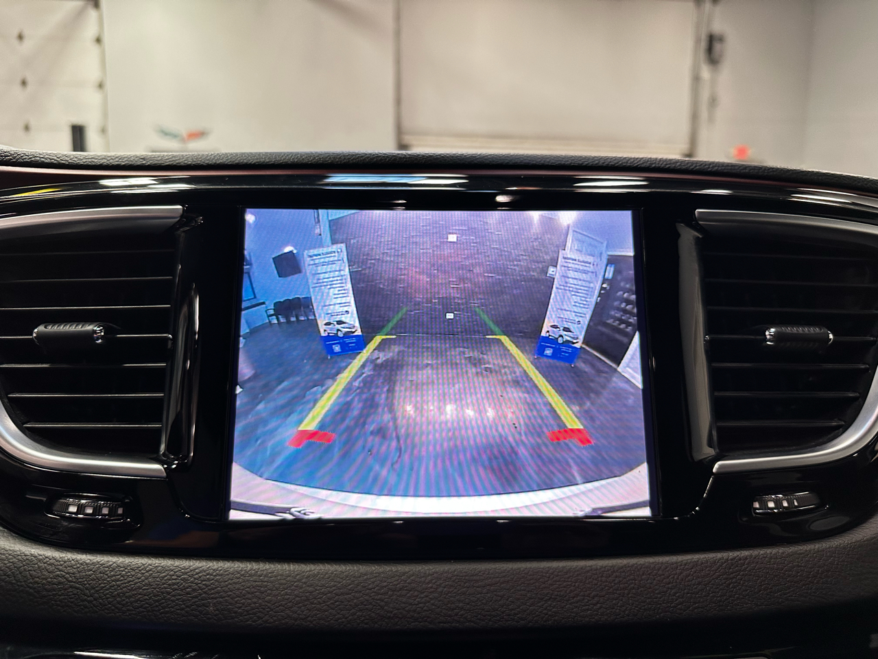 2019 Chrysler Pacifica Touring L 35th Anniversary photo 15