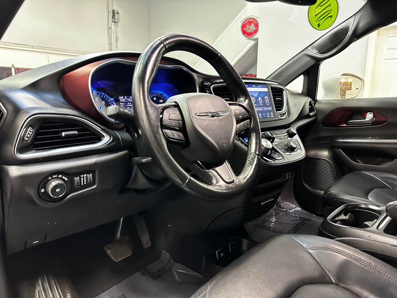 2019 Chrysler Pacifica Touring L 35th Anniversary photo 12
