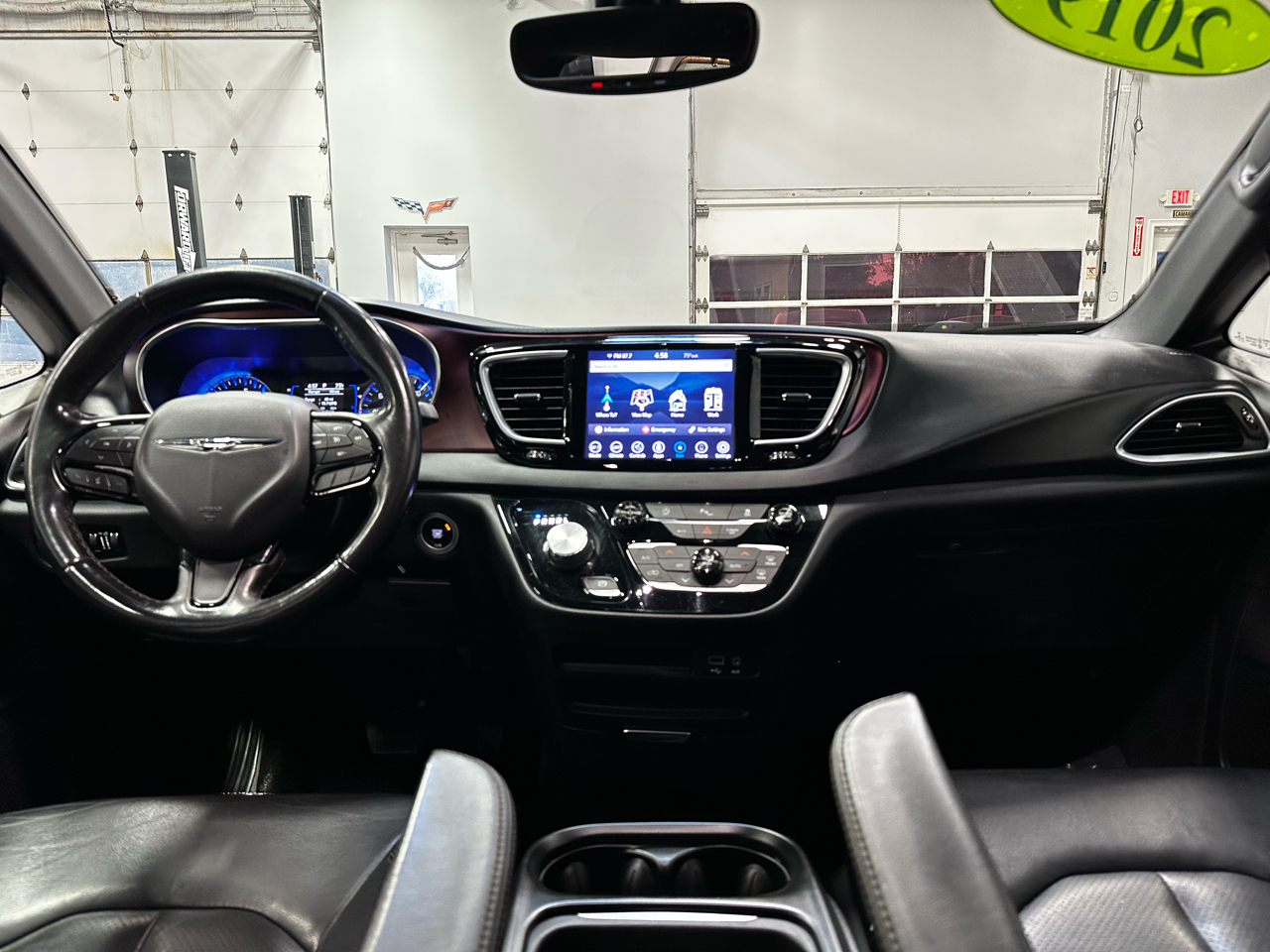 2019 Chrysler Pacifica Touring L 35th Anniversary photo 23