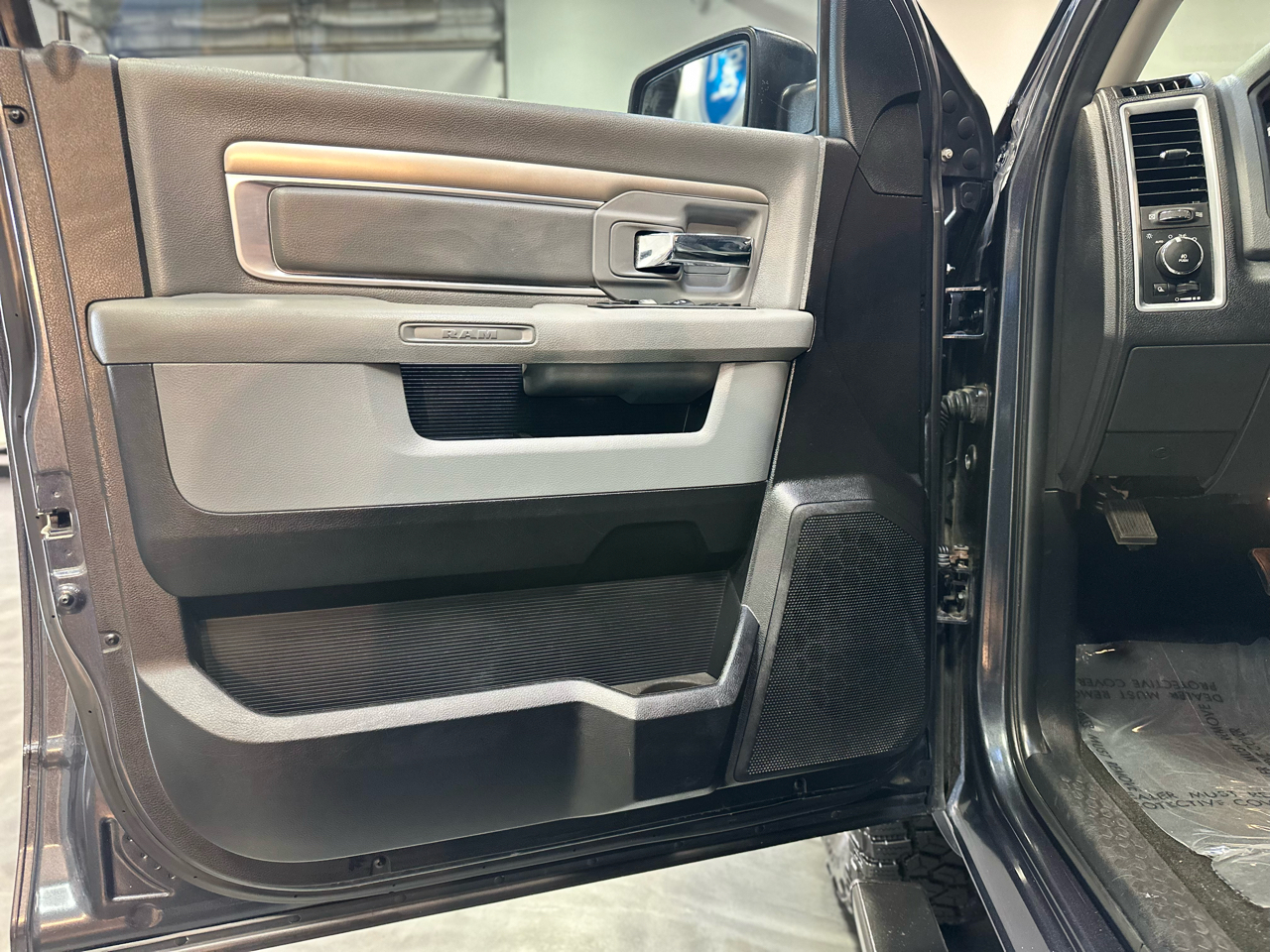 2016 Ram 1500 Lone Star photo 13