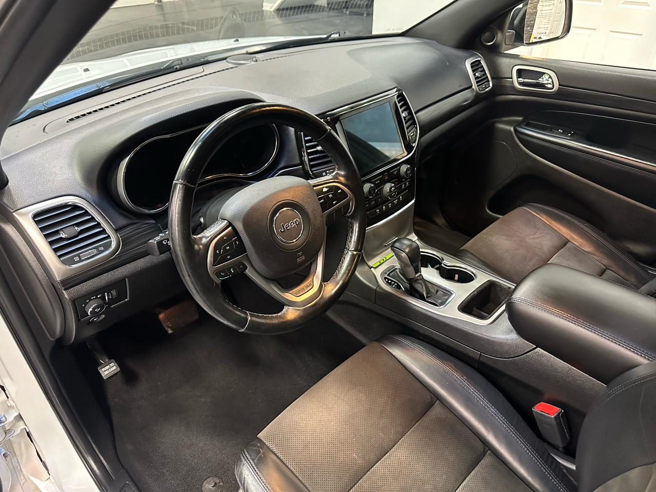 Jeep Grand Cherokee Laredo X 4x4 2021