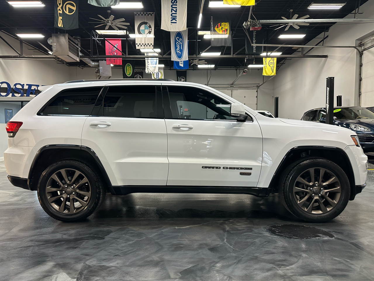 Jeep Grand Cherokee 4WD 4dr Limited 75th Anniversary 2016