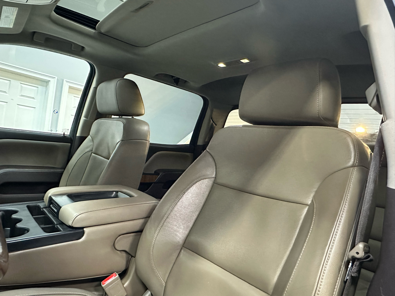 GMC Sierra 1500 4WD Crew Cab 143.5" SLT 2017