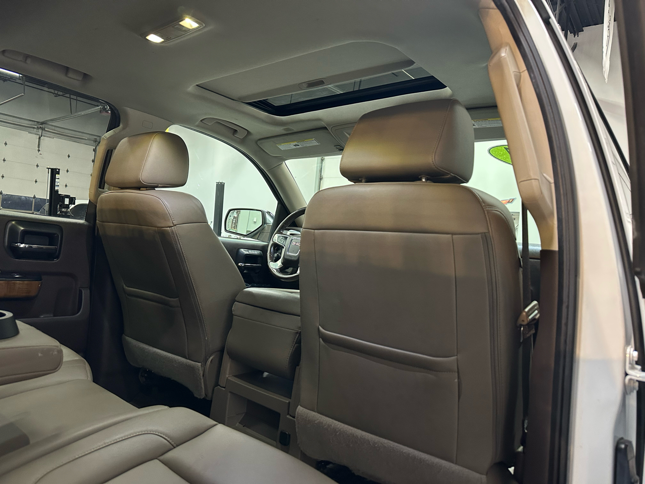 GMC Sierra 1500 4WD Crew Cab 143.5" SLT 2017