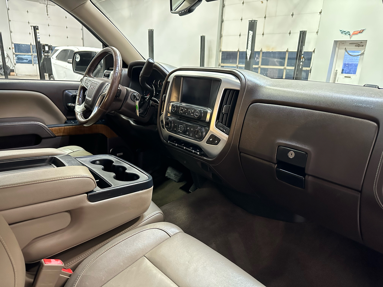 GMC Sierra 1500 4WD Crew Cab 143.5" SLT 2017