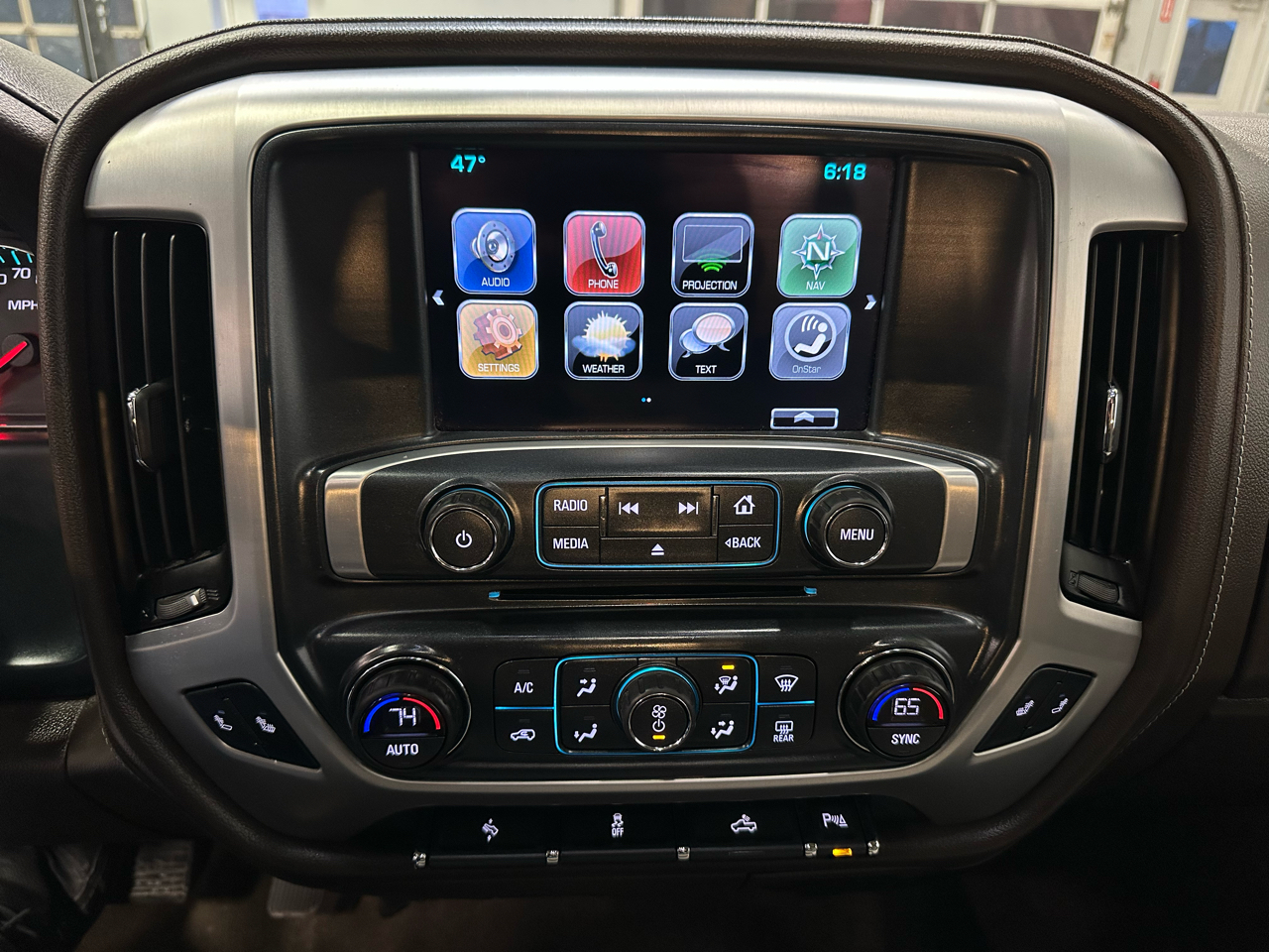 GMC Sierra 1500 4WD Crew Cab 143.5" SLT 2017