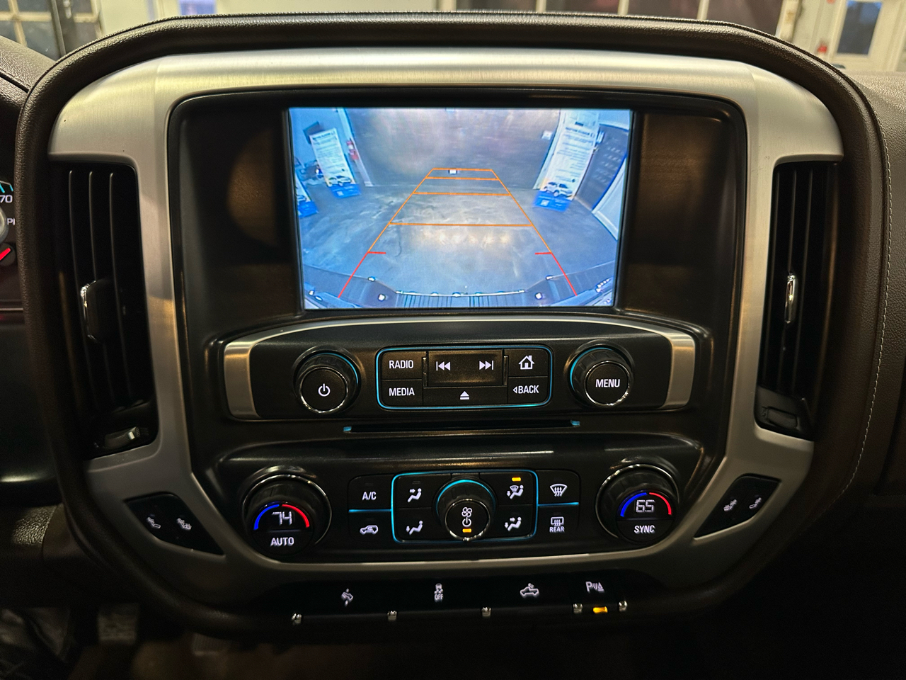 GMC Sierra 1500 4WD Crew Cab 143.5" SLT 2017