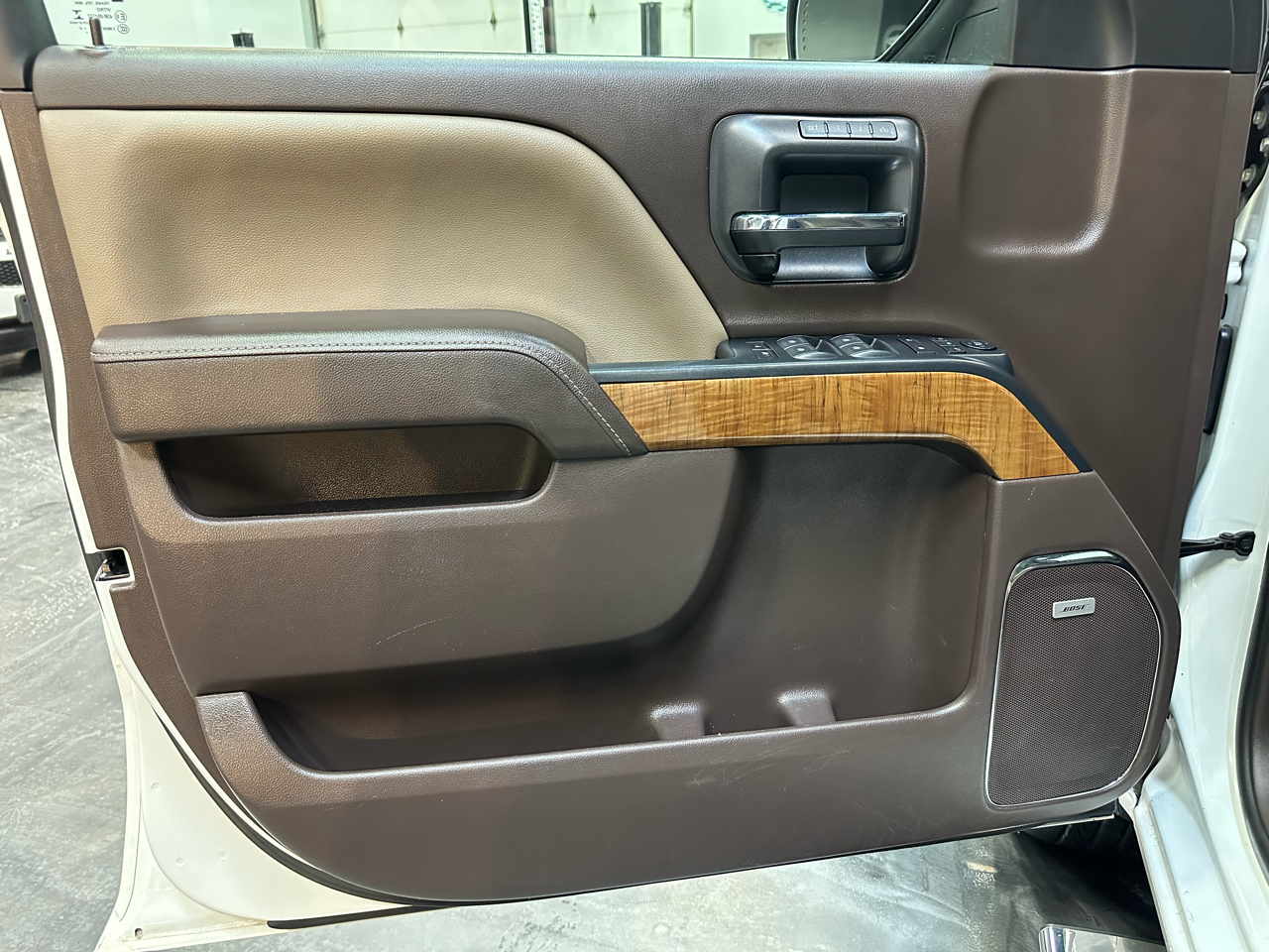 GMC Sierra 1500 4WD Crew Cab 143.5" SLT 2017