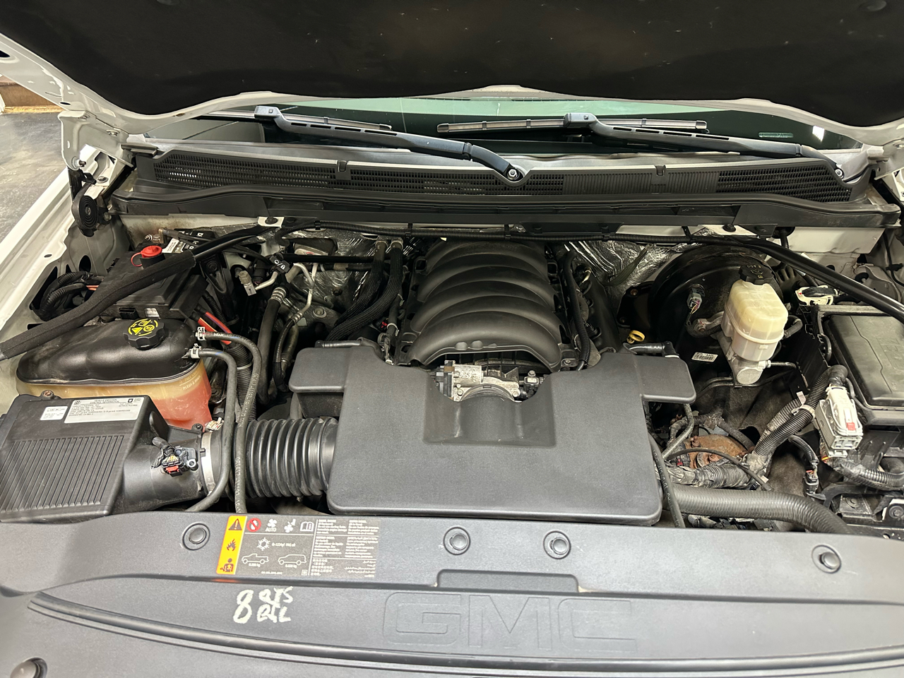 GMC Sierra 1500 4WD Crew Cab 143.5" SLT 2017