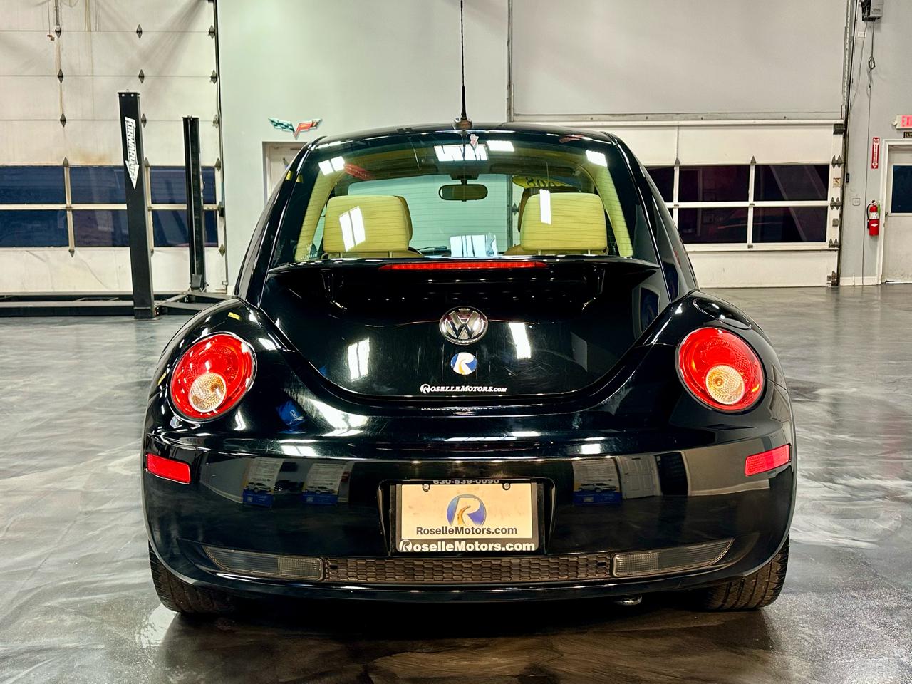 Volkswagen New Beetle Coupe 2dr Auto SE 2008