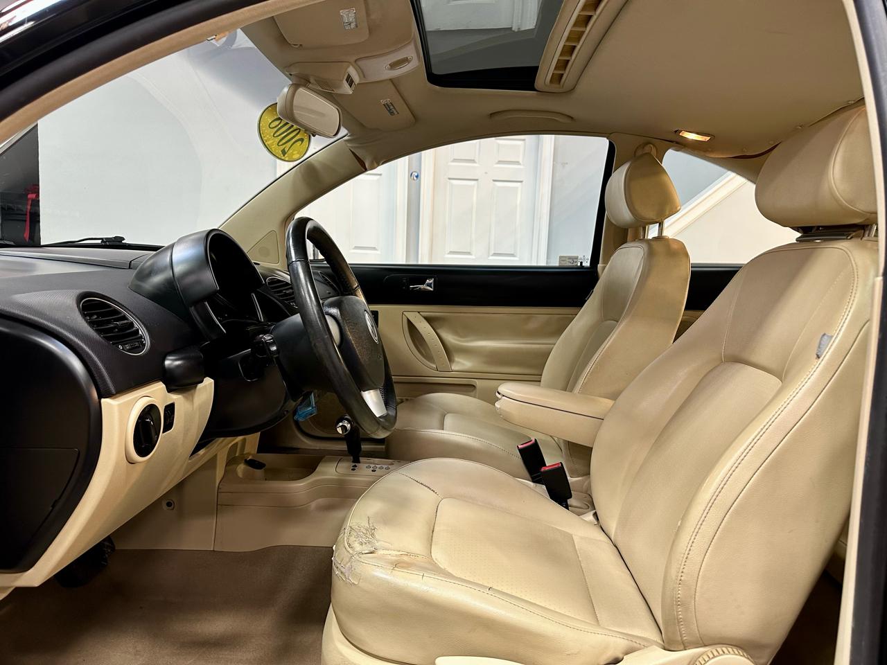 Volkswagen New Beetle Coupe 2dr Auto SE 2008