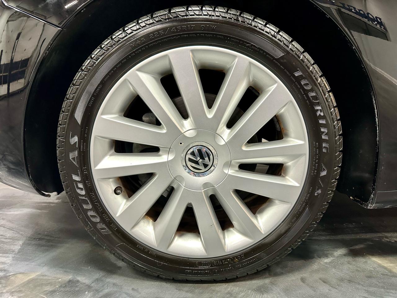 Volkswagen New Beetle Coupe 2dr Auto SE 2008