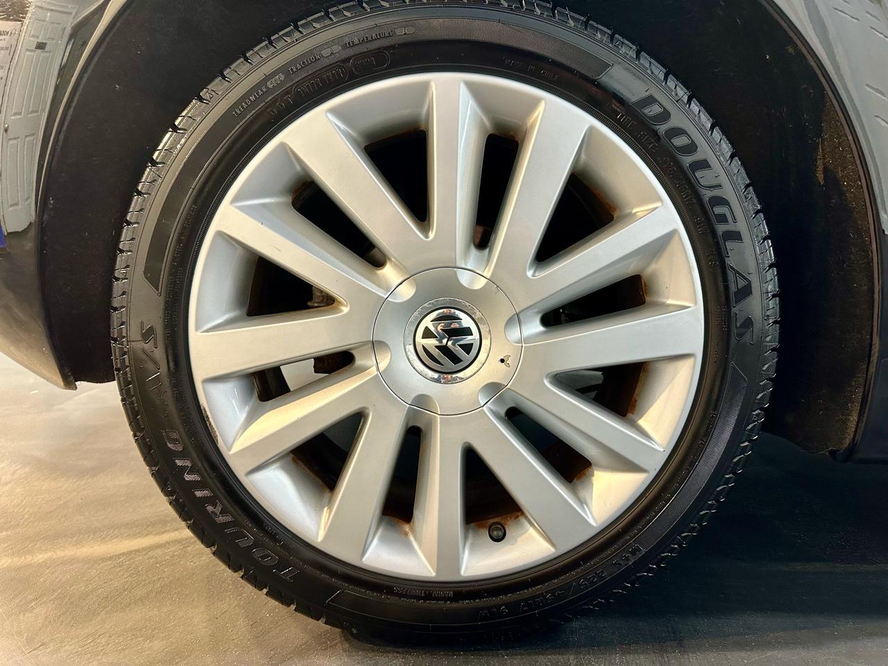 Volkswagen New Beetle Coupe 2dr Auto SE 2008