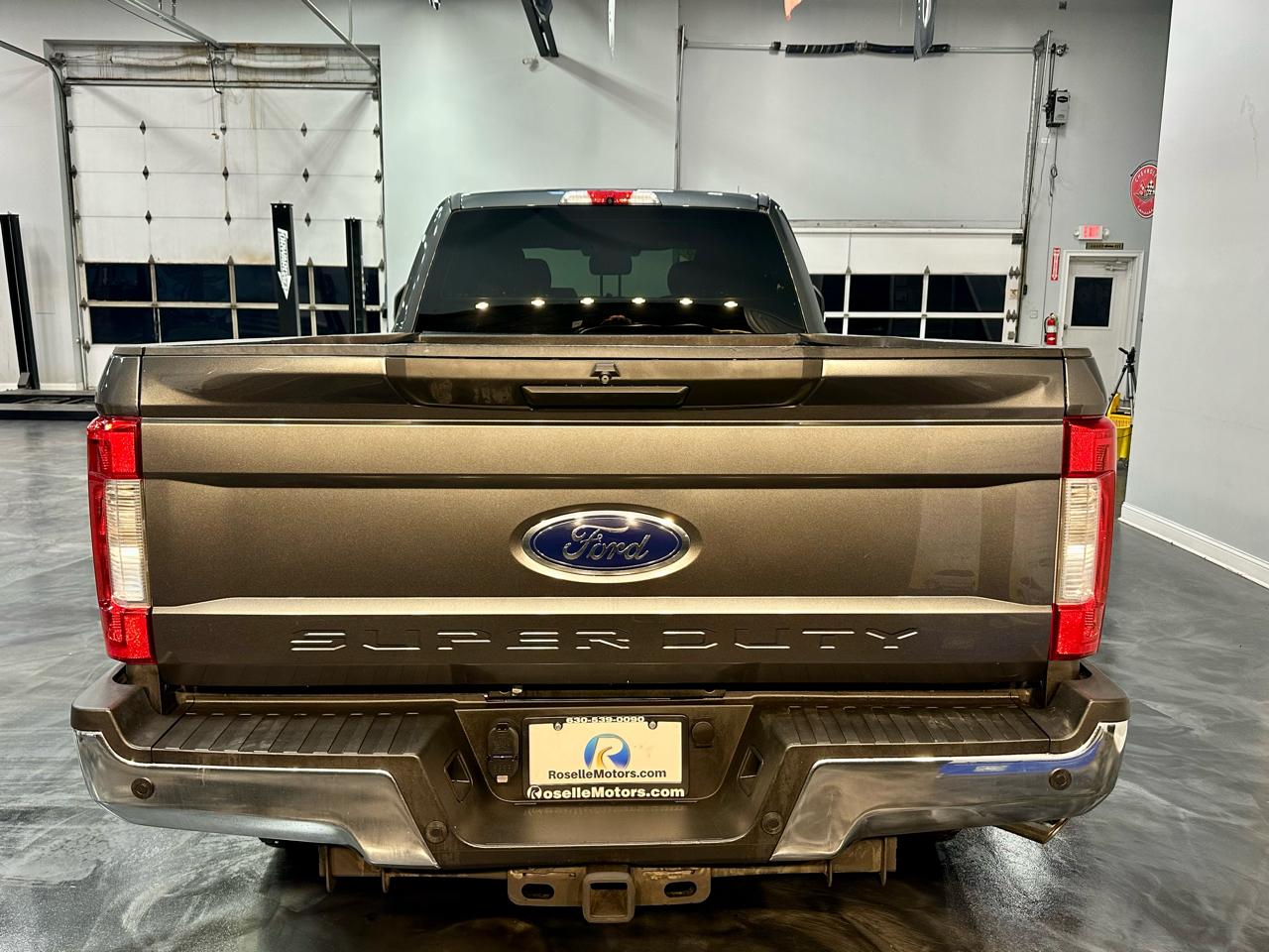 Ford Super Duty F-350 SRW XLT 4WD Crew Cab 8' Box 2019