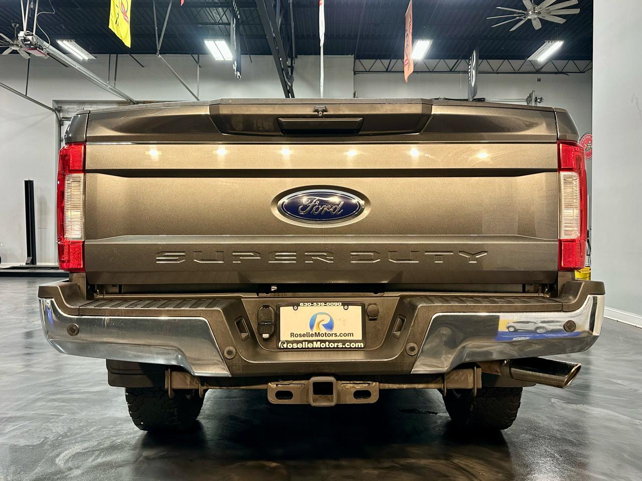 Ford Super Duty F-350 SRW XLT 4WD Crew Cab 8' Box 2019