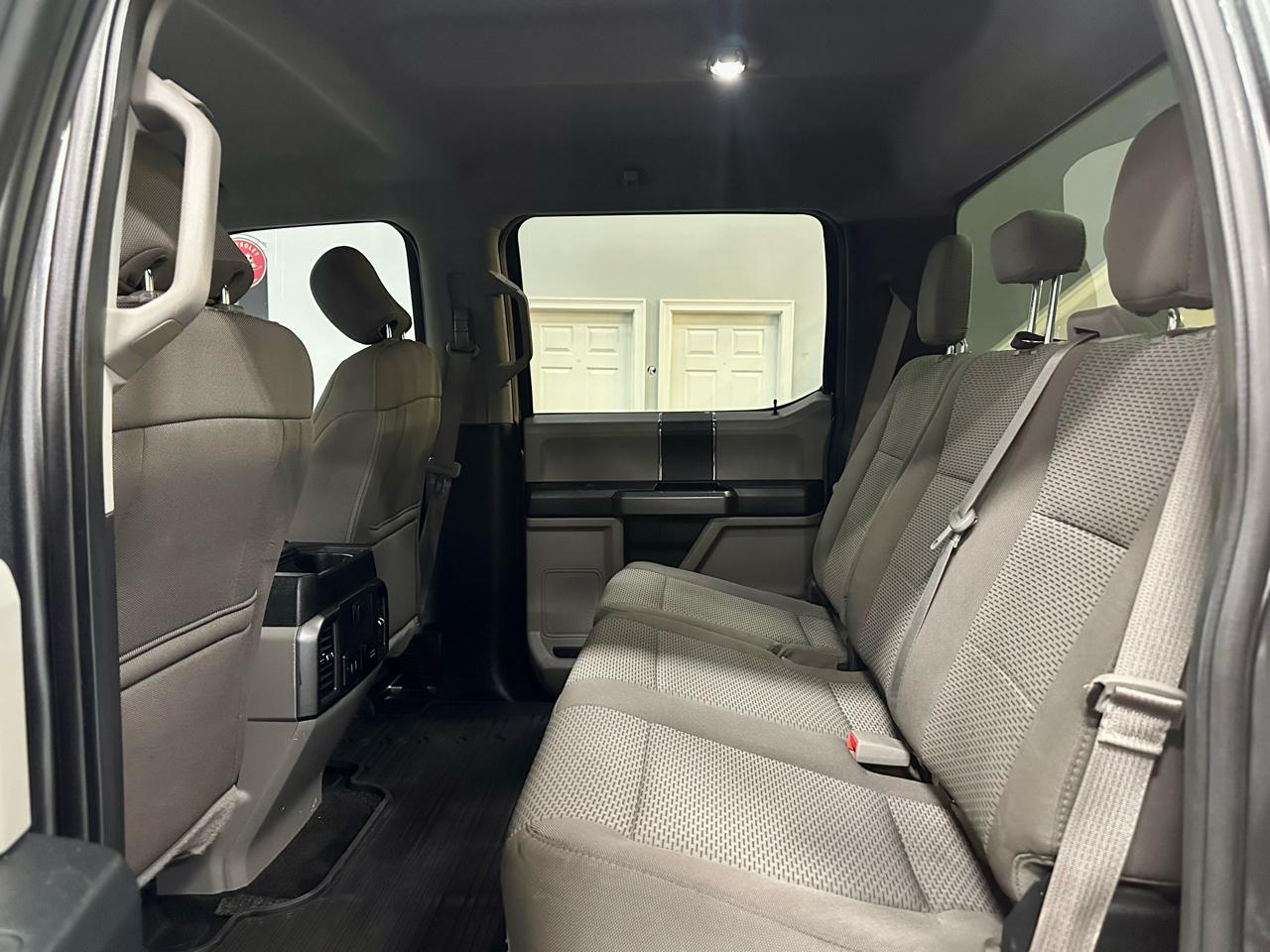 Ford Super Duty F-350 SRW XLT 4WD Crew Cab 8' Box 2019