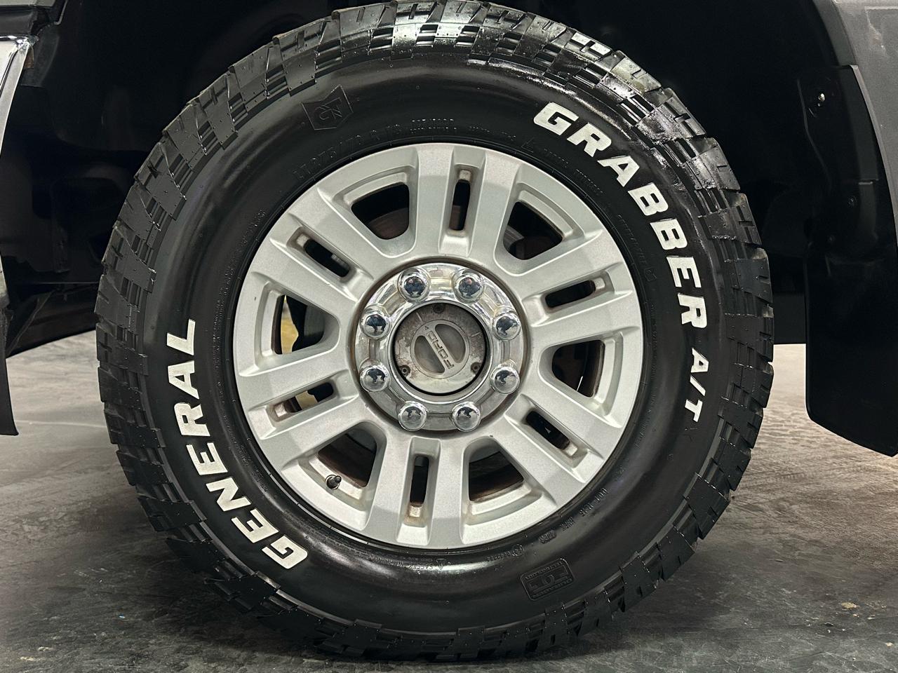 Ford Super Duty F-350 SRW XLT 4WD Crew Cab 8' Box 2019