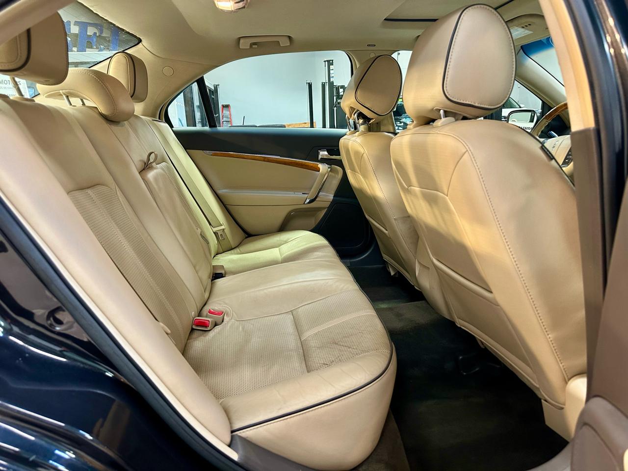 Lincoln MKZ 4dr Sdn AWD 2012